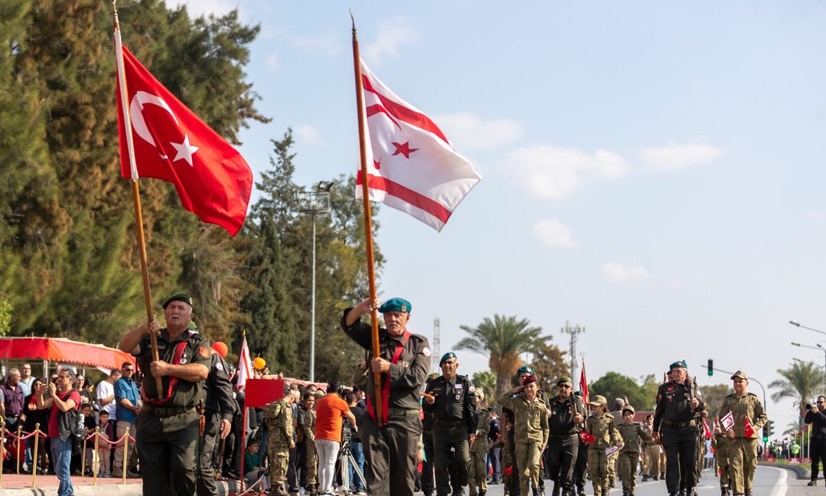 Πενήντα χρόνια συμπληρώνονται από την τουρκική εισβολή στην Κύπρο με την Τουρκία να ετοιμάζει προκλητική «παρέλαση» με 50 πολεμικά πλοία.