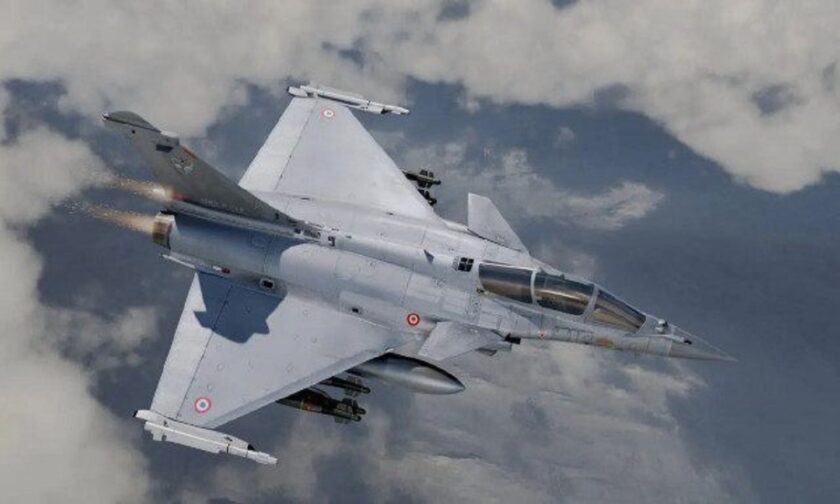 Η Γαλλία ανταλλάσσει 12 Rafales για 3,2 δισ. δολάρια πετρέλαιο